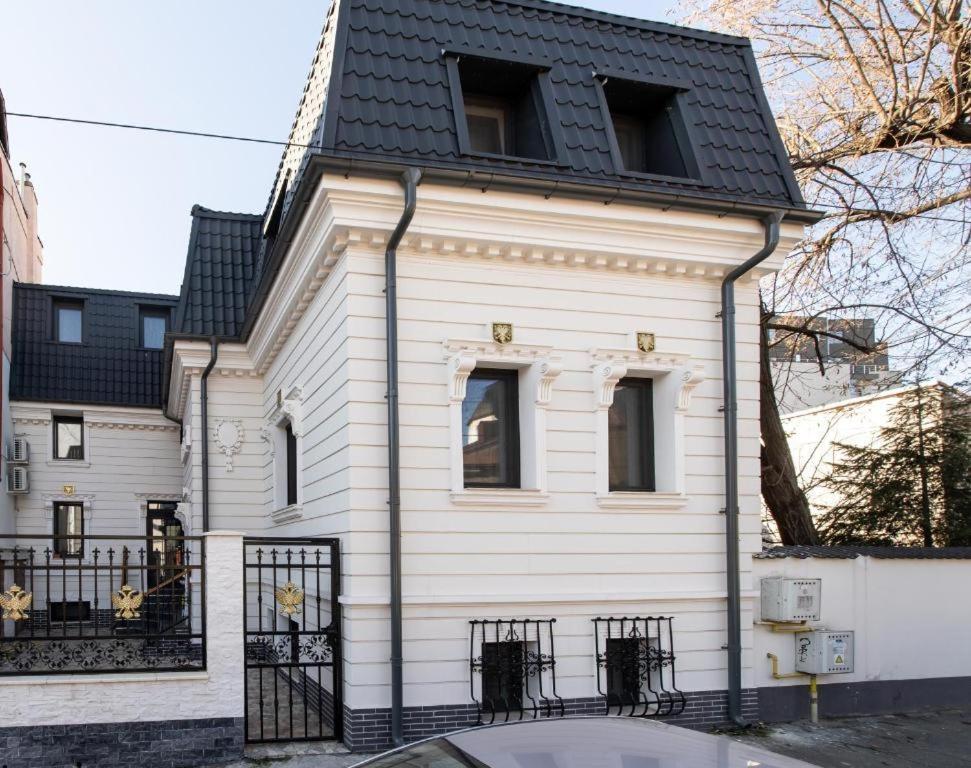 Oasis Historic Central House Бухарест Экстерьер фото